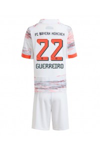 Bayern Munich Raphael Guerreiro #22 Babytruitje Uit tenue Kind 2025-26 Korte Mouw (+ Korte broeken)